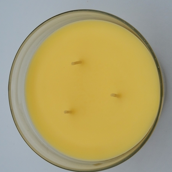 Bath & Body Works Champagne Toast 3 wick Candle - Picture 2 of 4